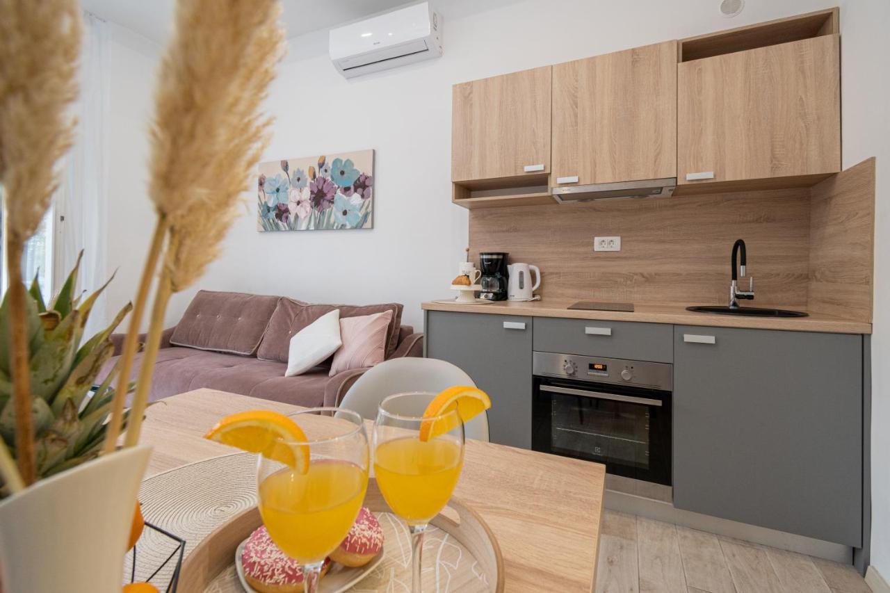 Apartments Palace Kolovare زادار المظهر الخارجي الصورة