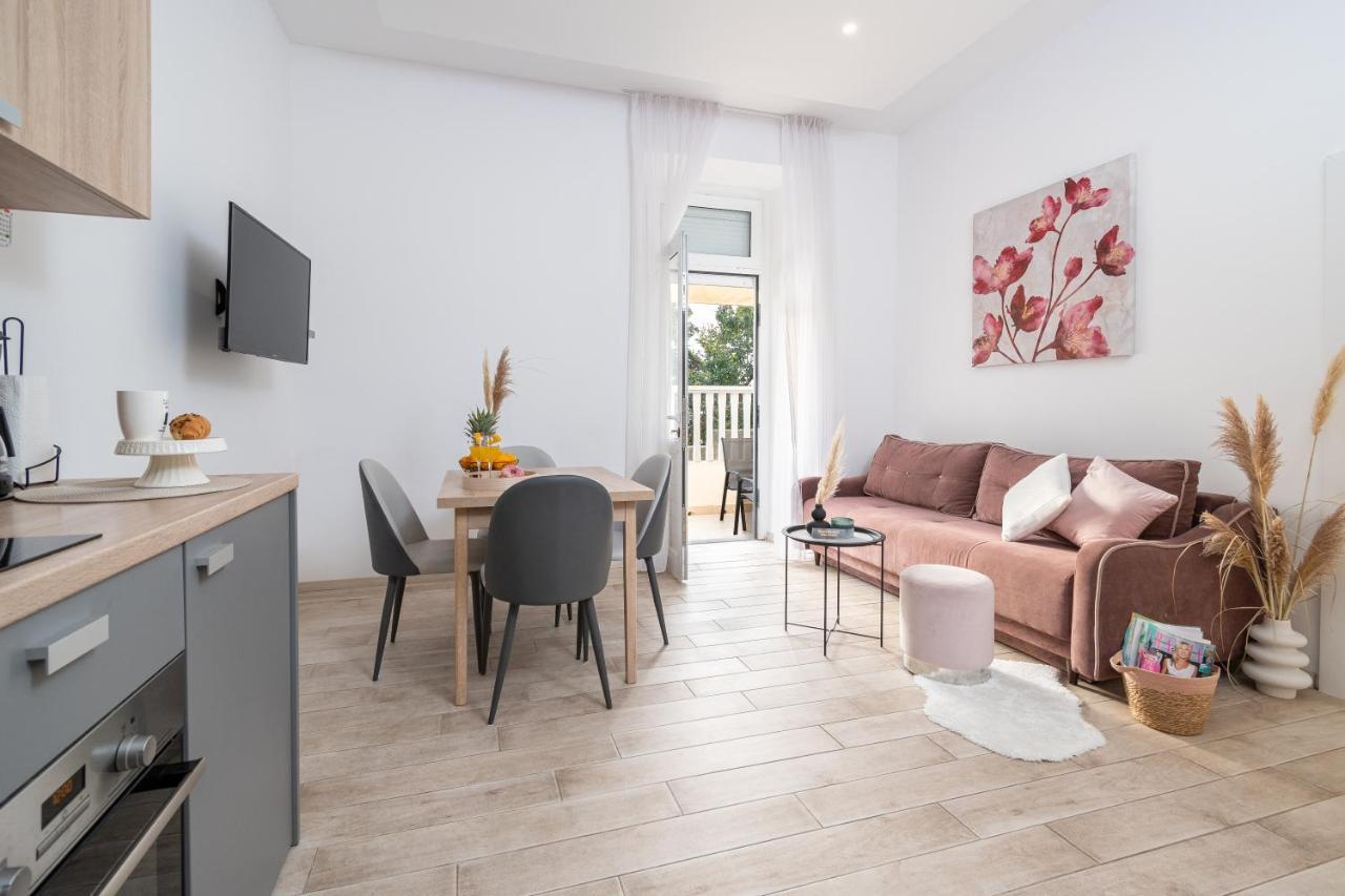 Apartments Palace Kolovare زادار المظهر الخارجي الصورة