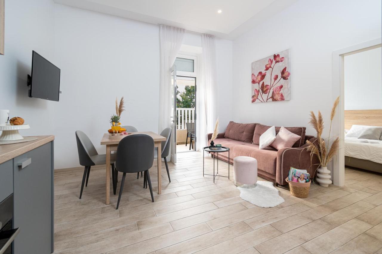 Apartments Palace Kolovare زادار المظهر الخارجي الصورة