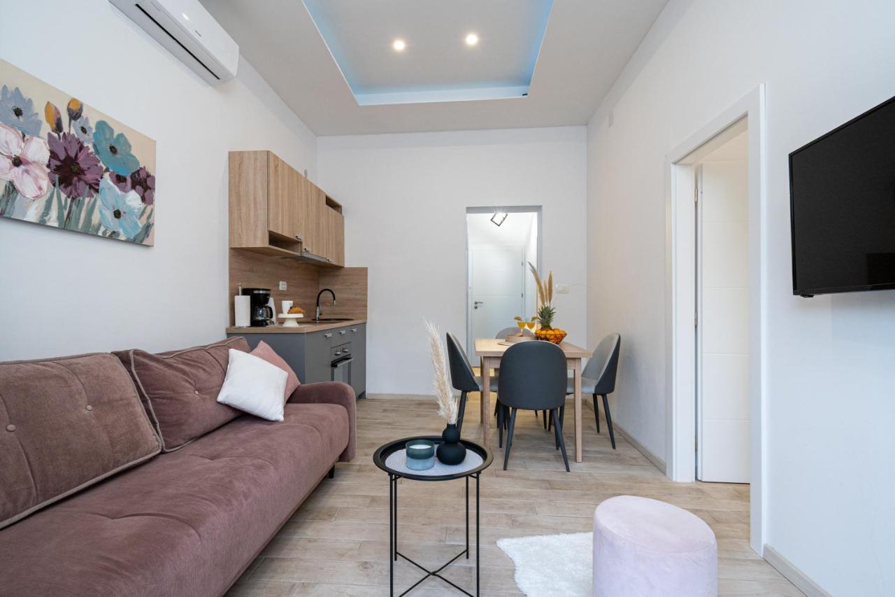 Apartments Palace Kolovare زادار المظهر الخارجي الصورة