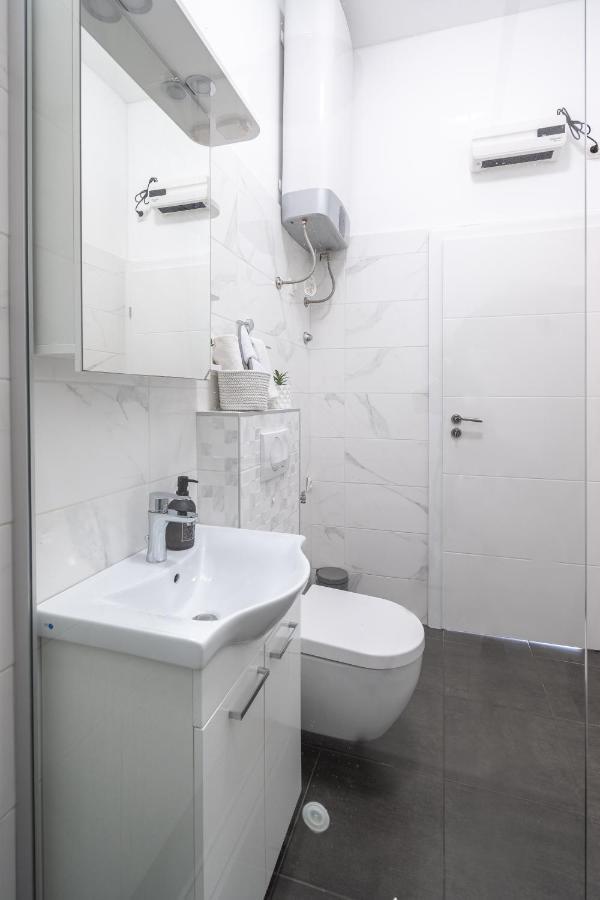 Apartments Palace Kolovare زادار المظهر الخارجي الصورة